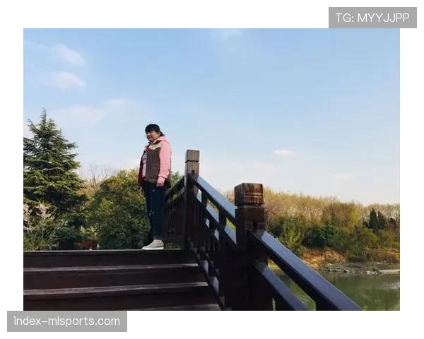 战术板：解析火箭队三月十战八胜背后的“无限换防”体系